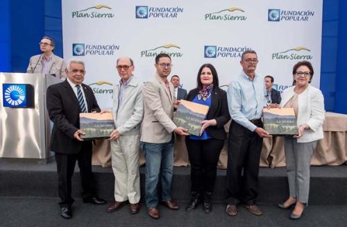 Fundación Popular presenta a la comunidad serrana el libro "La Sierra"