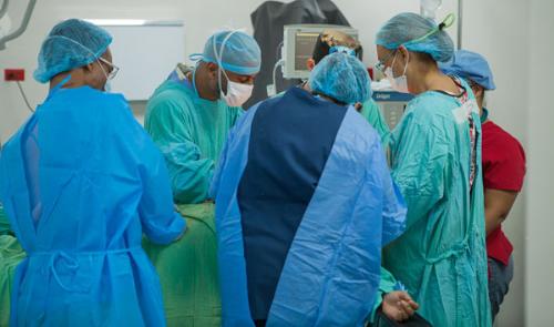 Once pacientes con alto índice de padecer cáncer fueron intervenidas en jornada de cirugías del Plan Social