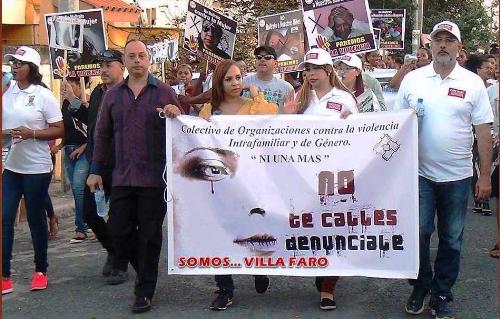 Colectivo de organizaciones marchan contra la violencia