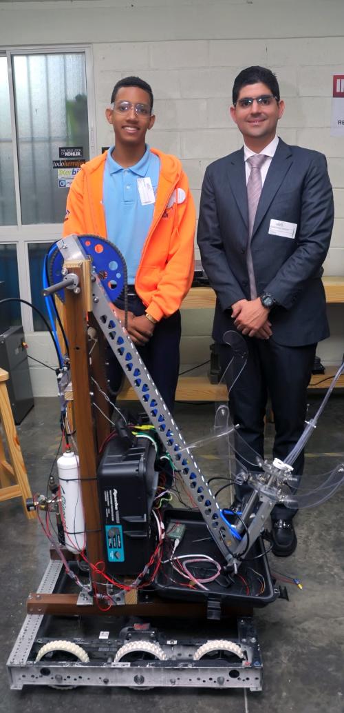 Estudiante del Politécnico Fe y Alegría participará en competencia de Robótica en Miami